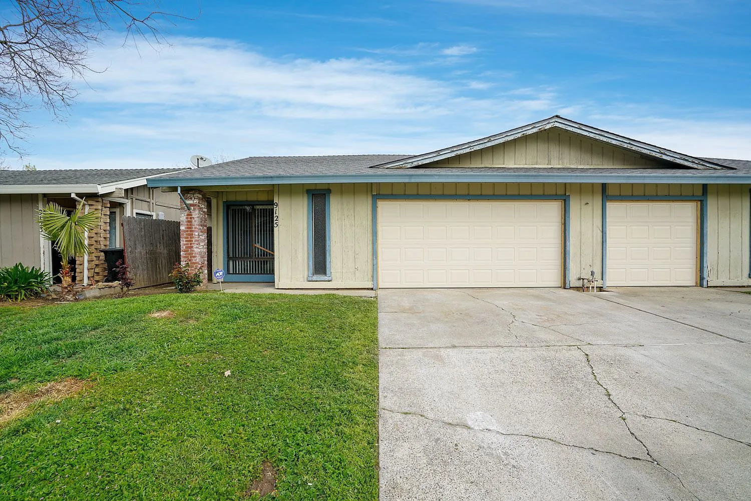 3 bed, 2.0 bath, 1197 sqft, $2,250 — Photo 2