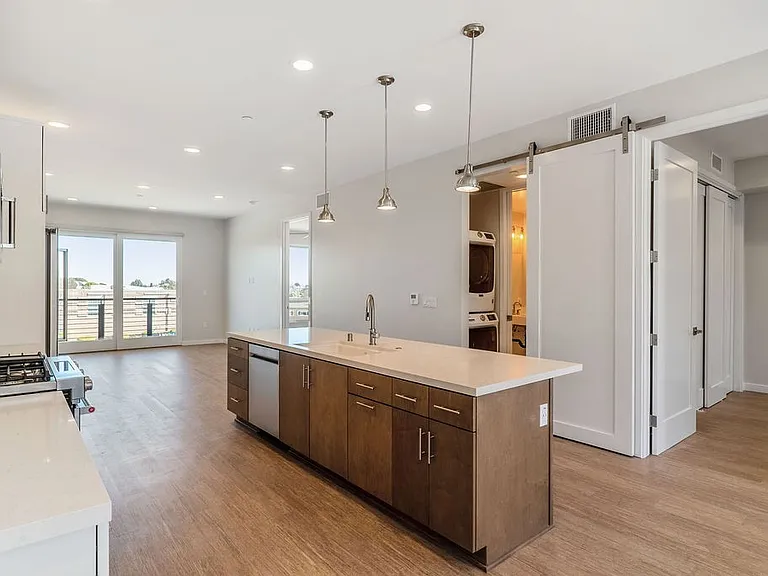 1214 Tennyson St. — Photo 4