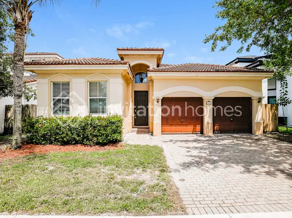 18301 NW 89th Ave, Hialeah, FL 33018