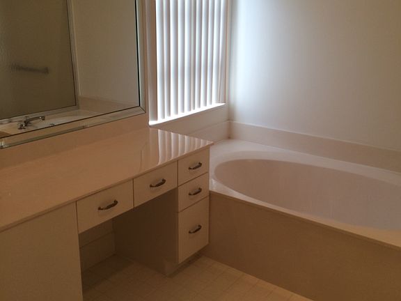 5th image of 9915 Harbour Lake Cir