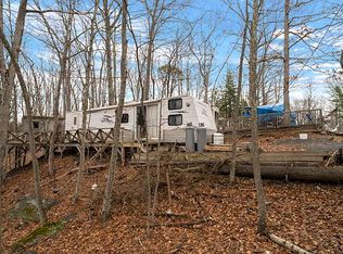 971 Village Dr E, Milford, PA 18337