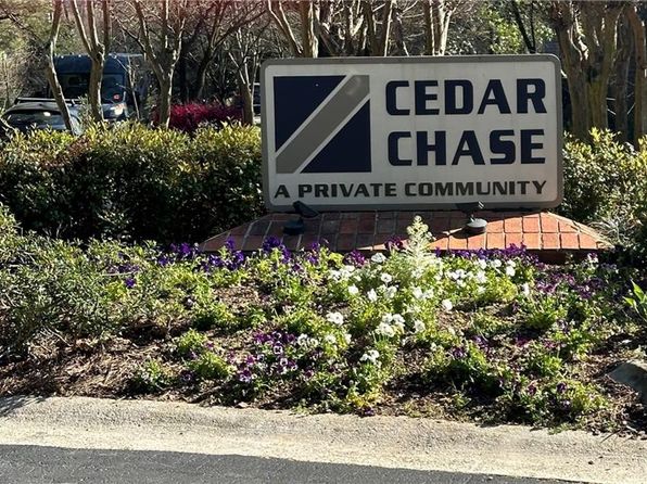 102 Cedar Chase Cir NE, Atlanta, GA 30324