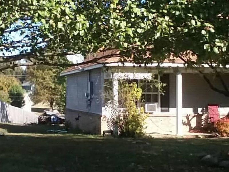 2nd image of 266 Reeder Ave