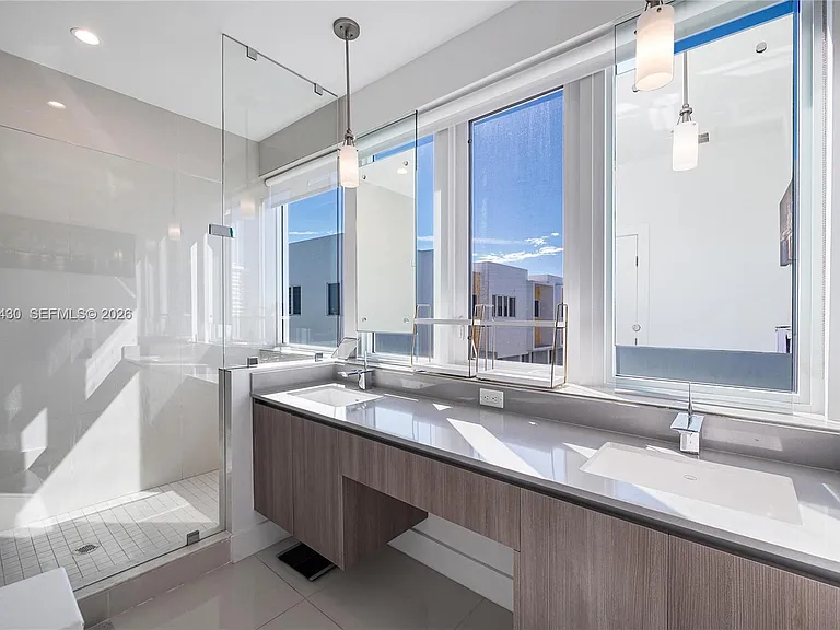31 N Shore Dr #31 — Photo 20