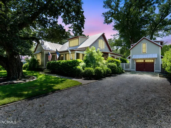 109 N Rhett Street, Southport, NC 28461
