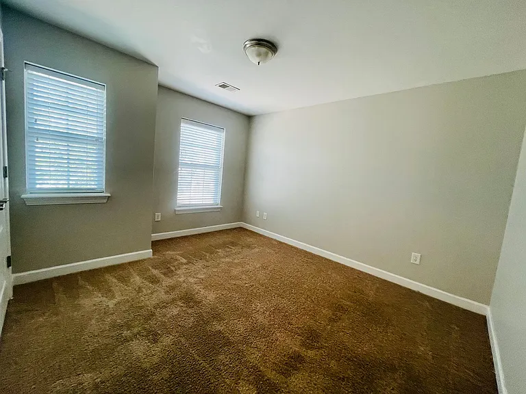 1032 Fairway Ln — Photo 43