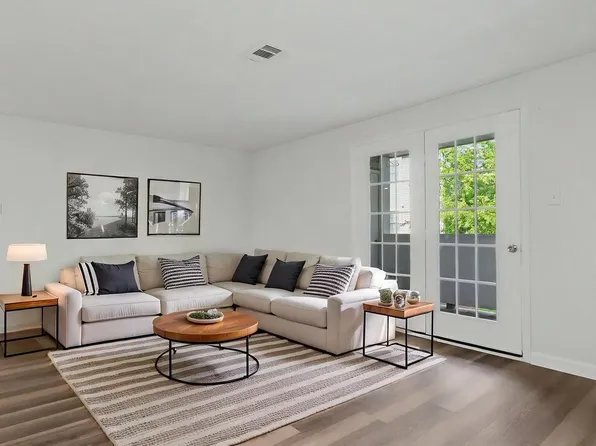 12209 Saint Peter Ct APT E, Germantown, MD 20874