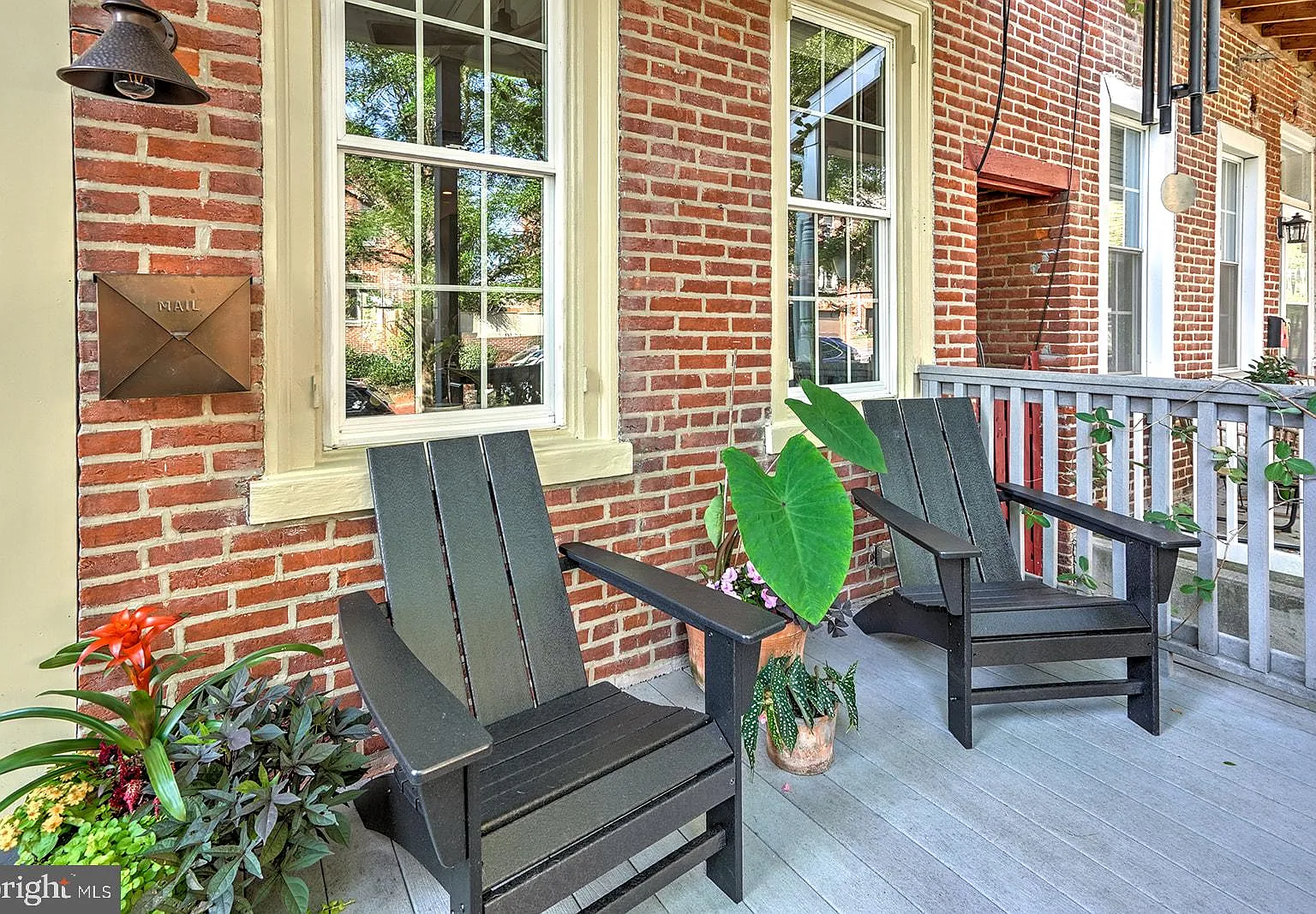 2 bed, 1.5 bath, 1362 sqft, $3,300 — Photo 2
