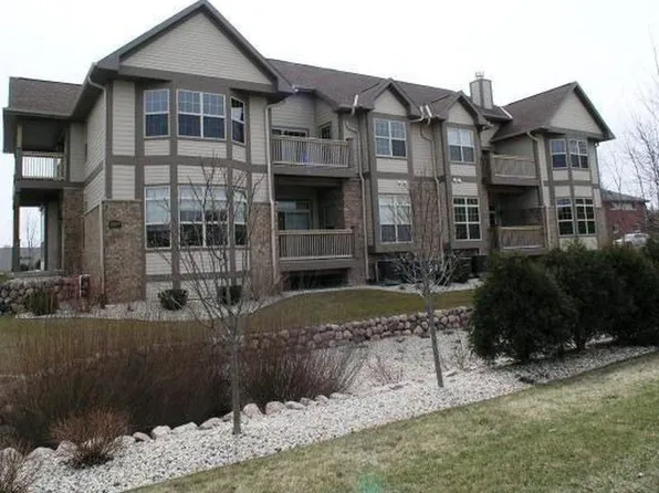 18107 W Wisconsin Ave, Brookfield, WI 53045