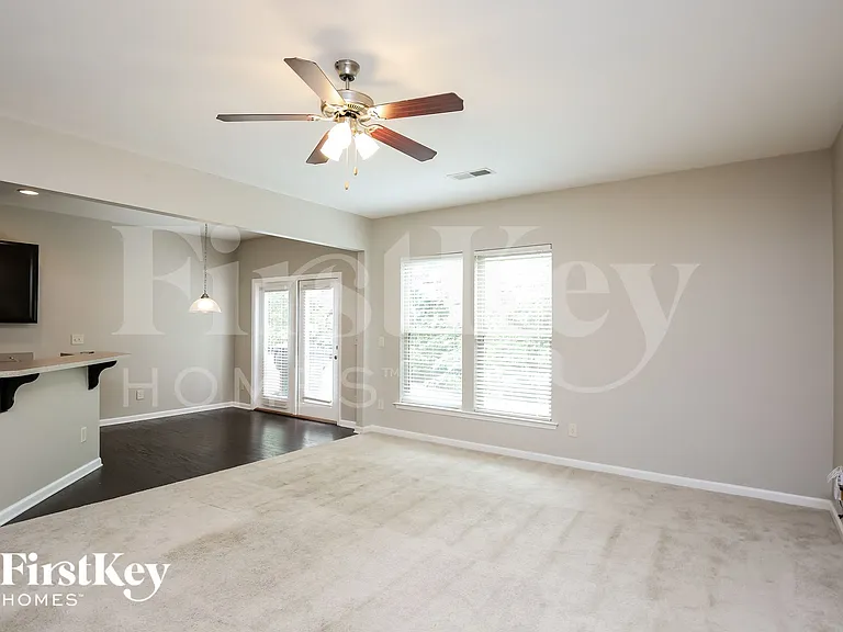 1211 Image Ives Dr — Photo 4