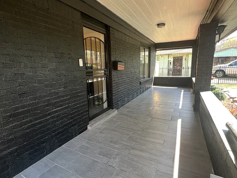 478 Josephine St — Photo 3