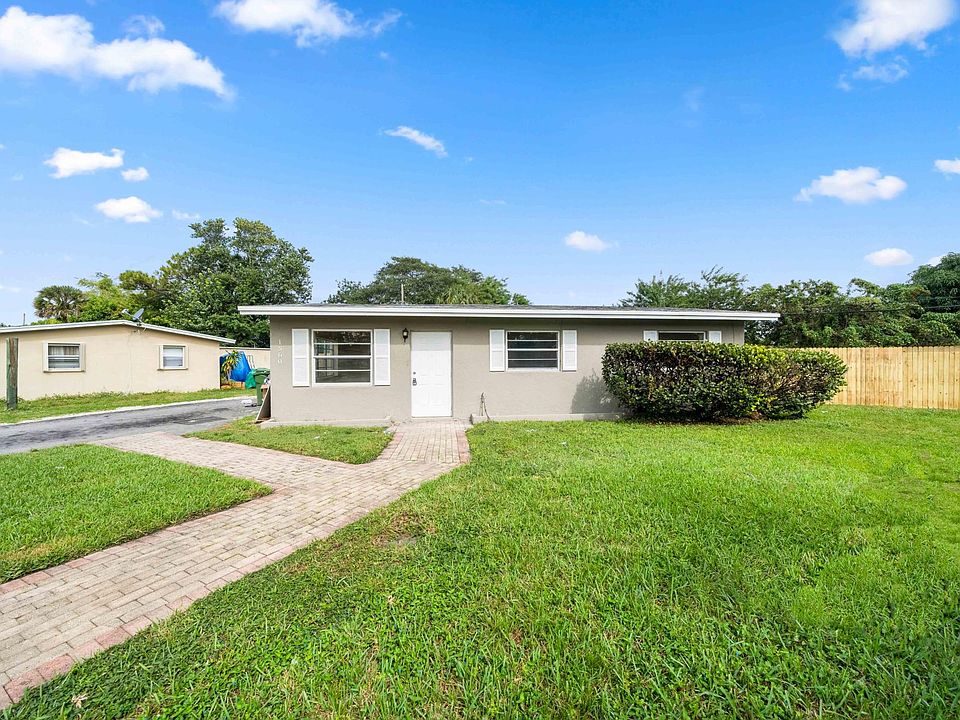 1st image of 1560 NW 15th Ter Floor 1560
