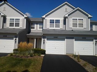 2440 Golf Ridge Cir, Naperville, IL 60563