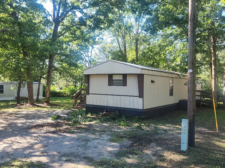 110 Sandy Springs Ln #1 — Photo 4
