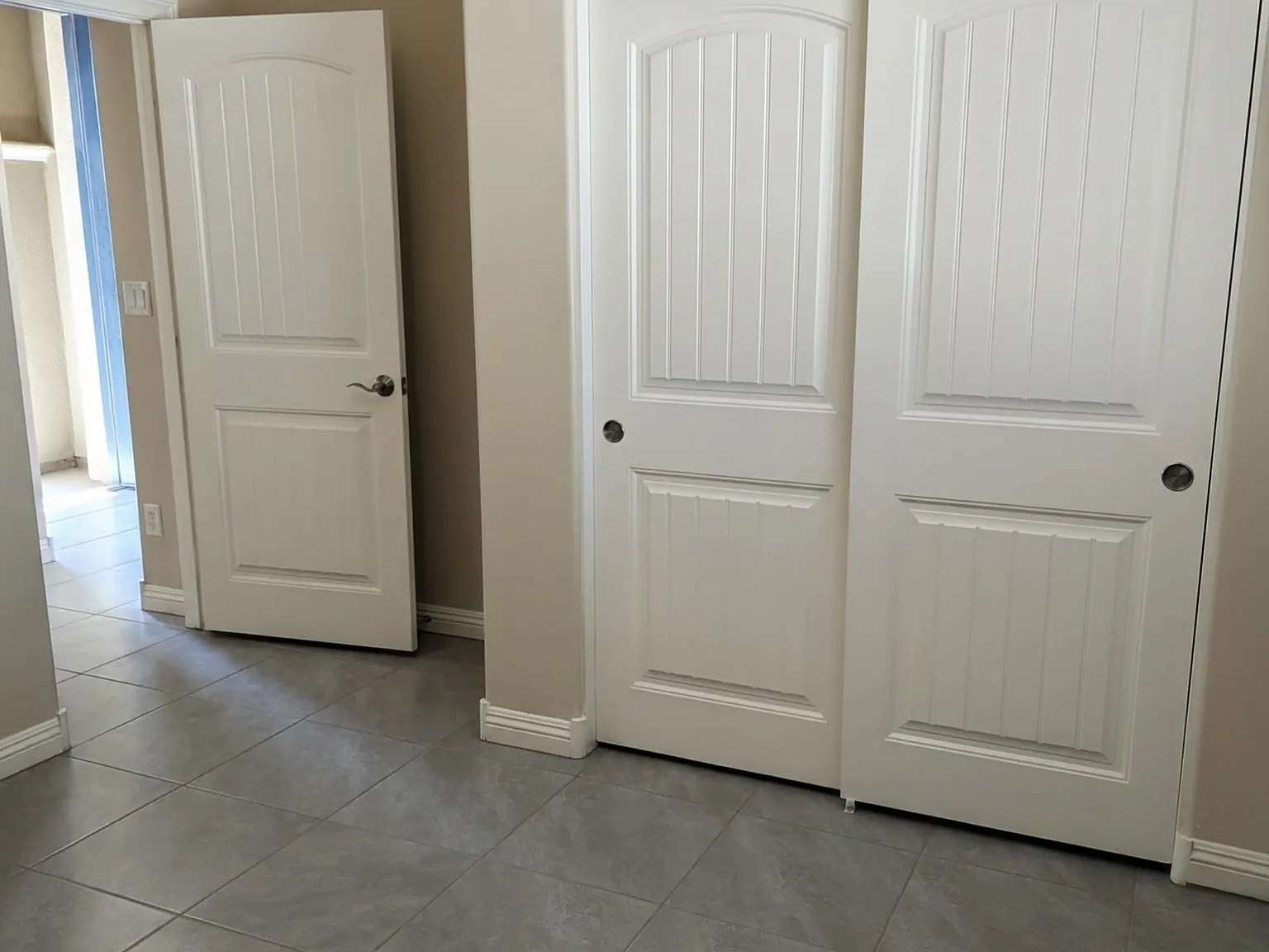 3 bed, 2.5 bath, 1830 sqft, $2,340 — Photo 4