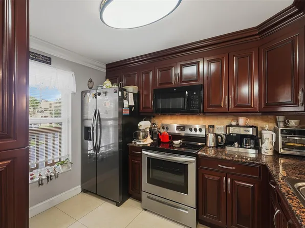 5750 NW 64th Avenue #211, Tamarac, FL 33319