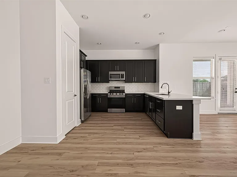 8821 Hollister Pine Ct — Photo 18