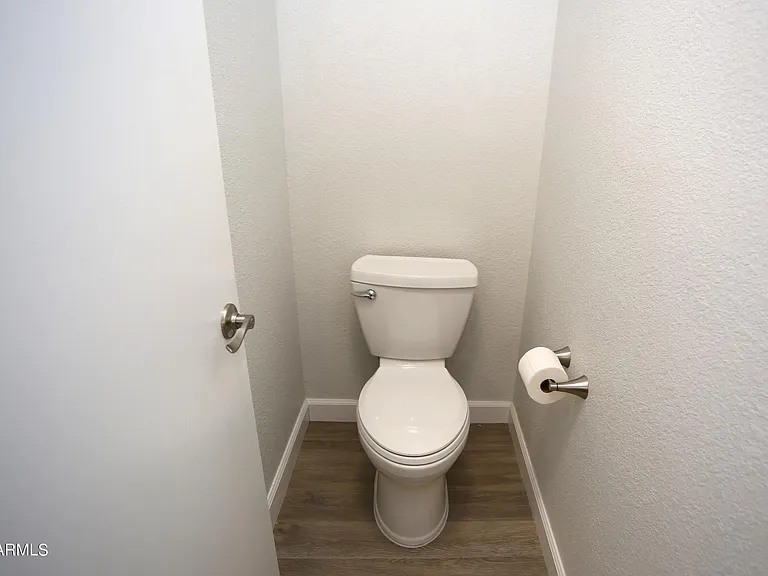 924 E Manor Dr — Photo 22