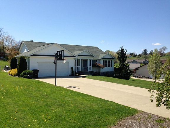 2nd image of 245 Glenwood Ln
