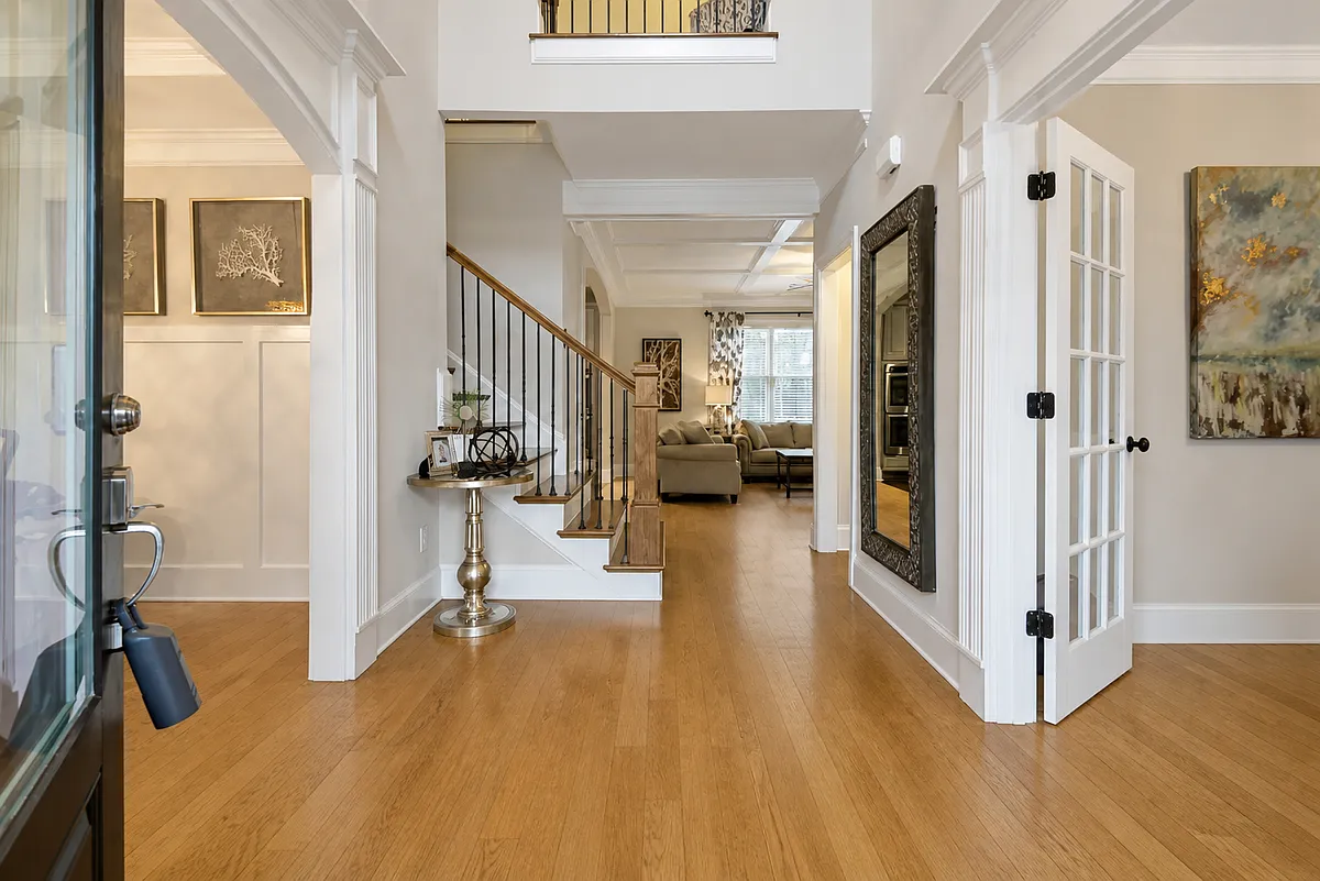 Building Photo - 421 Downfield Way