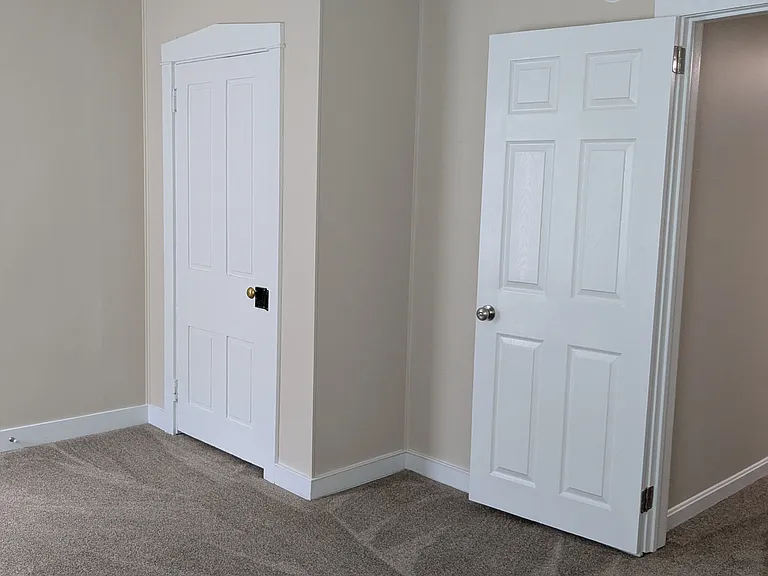 Largest 2nd floor bedroom (front)