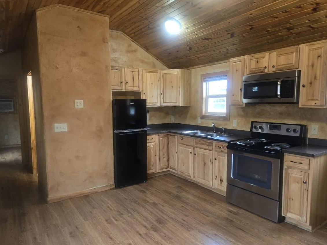111 E. Cottonwood Drive - Cottonwood Cottages - 6 — Photo 2