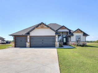 4948 Ranchero Dr, Edmond, OK 73025