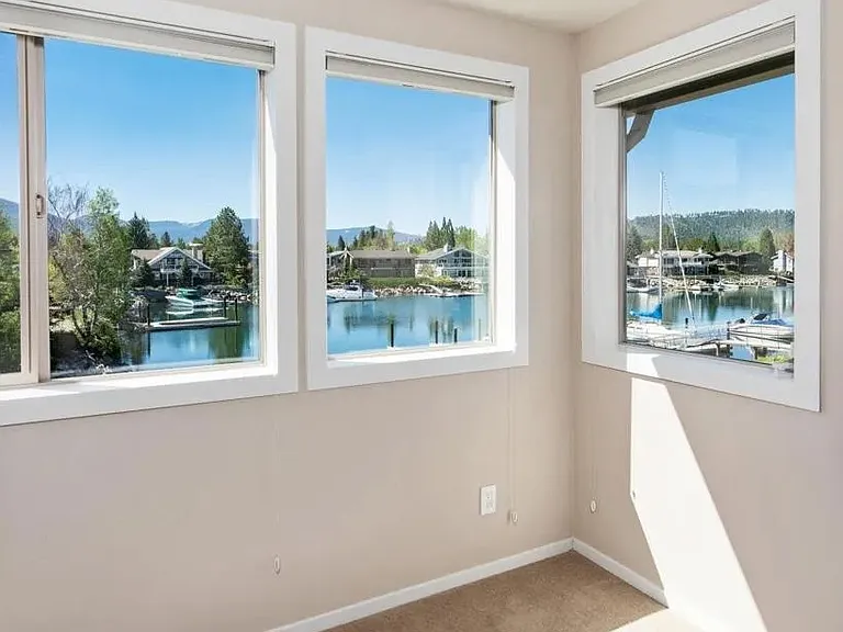 314 Beach Dr — Photo 5