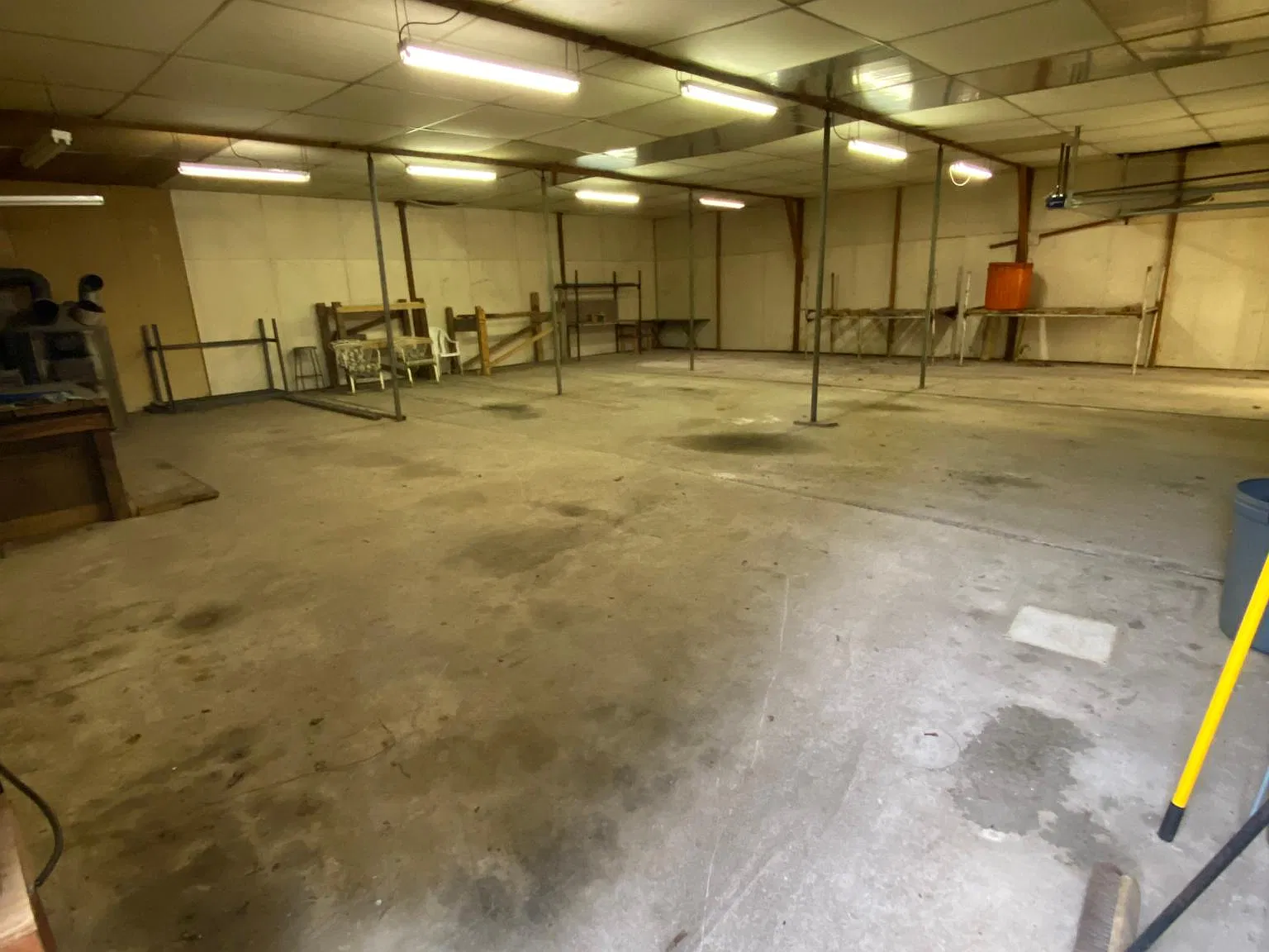 Studio, 1900 sqft, $1,100 — Photo 2