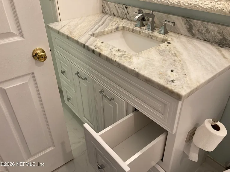 8150 Loch Lomond Ln — Photo 7