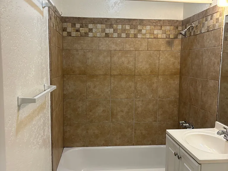 4009 33rd Street — Photo 5