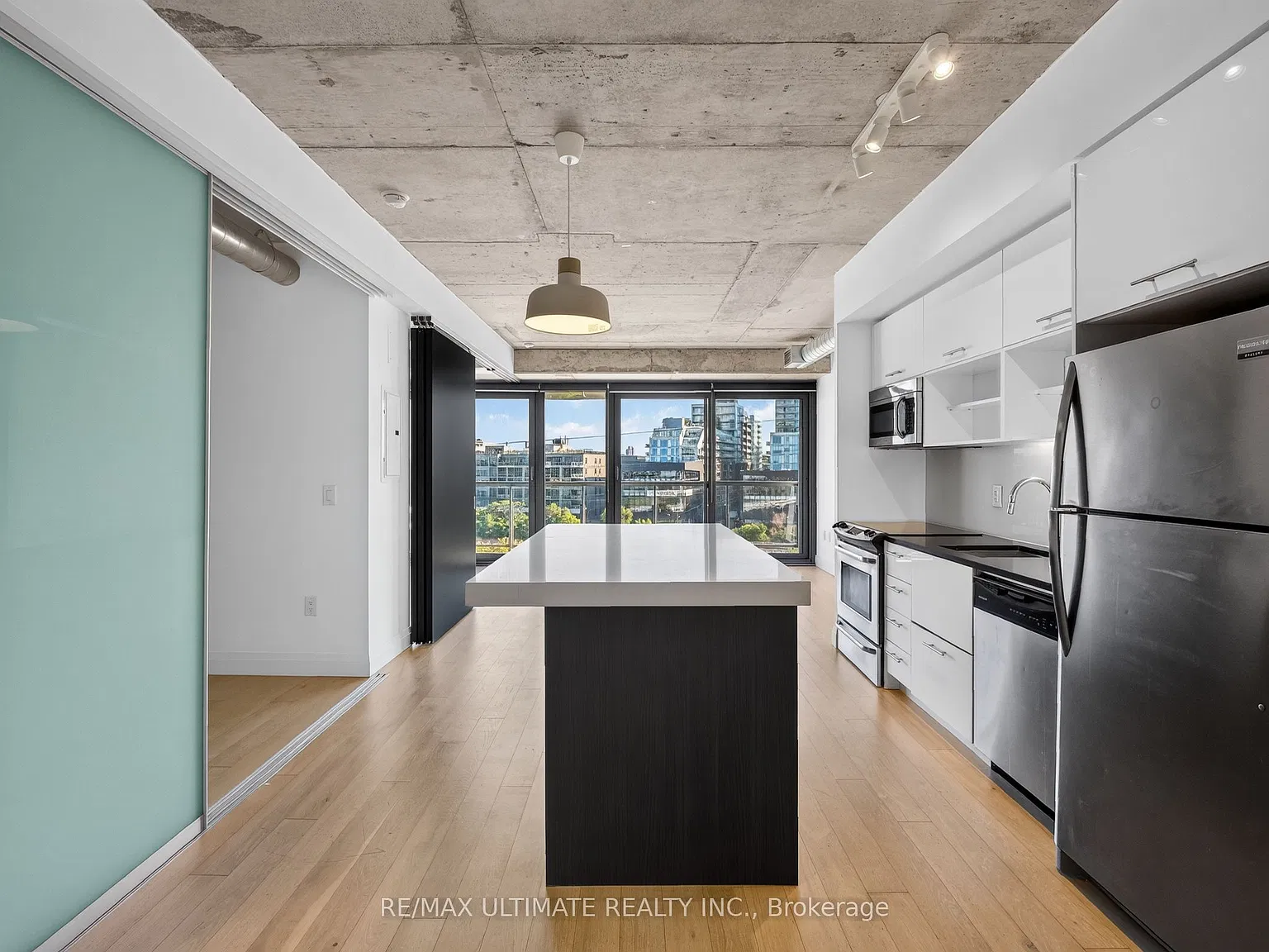 2 bed, $2,950 — Photo 4