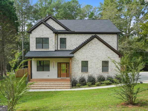 2091 Tudor Castle Cir, Decatur, GA 30035