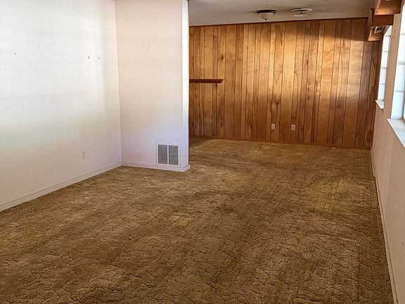 2nd image of 2177 Popps Ferry Rd