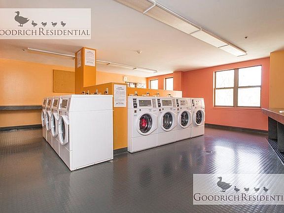 5th image of 98 Dartmouth St APT 4