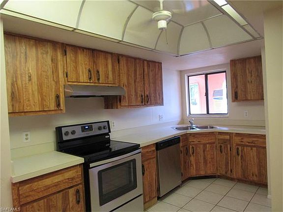 3rd image of 1203 SW 48th Ter APT 103