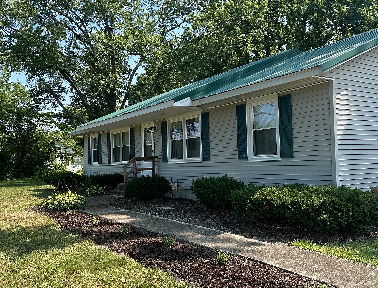 3 bed, 1700 sqft, $1,790 — Photo 1