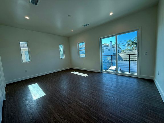 Bedroom ~240sf