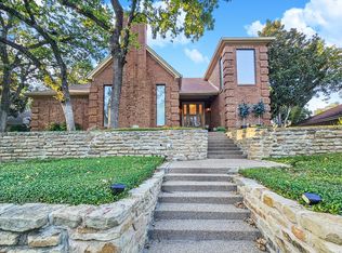 2309 Castle Rock Rd, Arlington, TX 76006