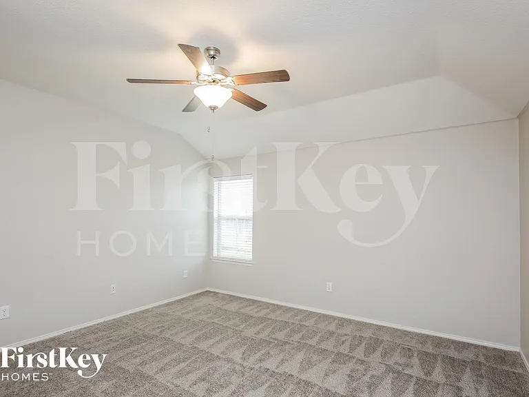 10901 Braemoor Dr — Photo 11