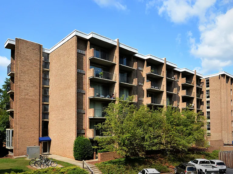University Apartments Chapel Hill — Photo 15