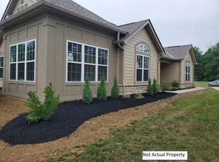 708 Olde Creek Dr, Newark, OH 43055