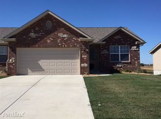 2157 Tramore, Troy, IL 62294