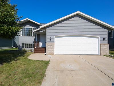 7412 W 51st St, Sioux Falls, SD, 57106