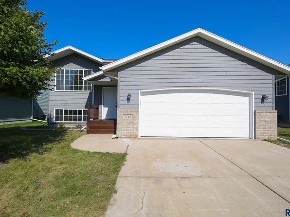 7412 W 51st St, Sioux Falls, SD 57106