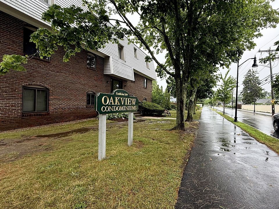 1st image of 15 Oak Neck Rd APT 16