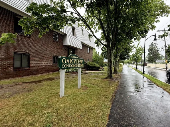 15 Oak Neck Rd APT 16, Hyannis, MA 02601