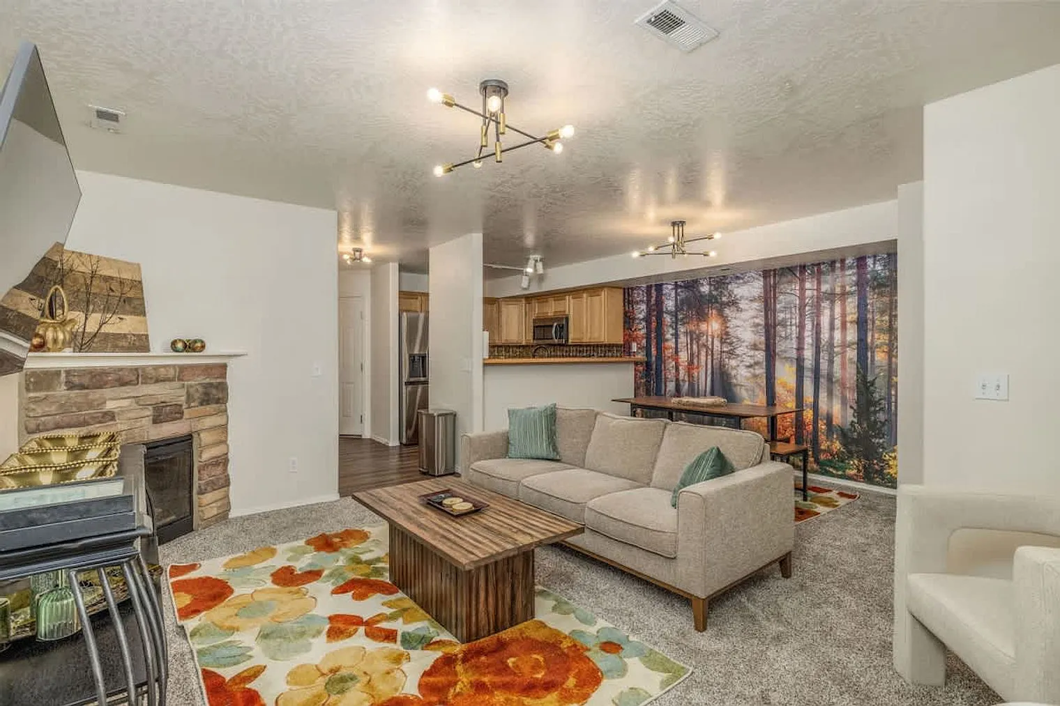 3 bed, 2.0 bath, 1496 sqft, $3,680 — Photo 1