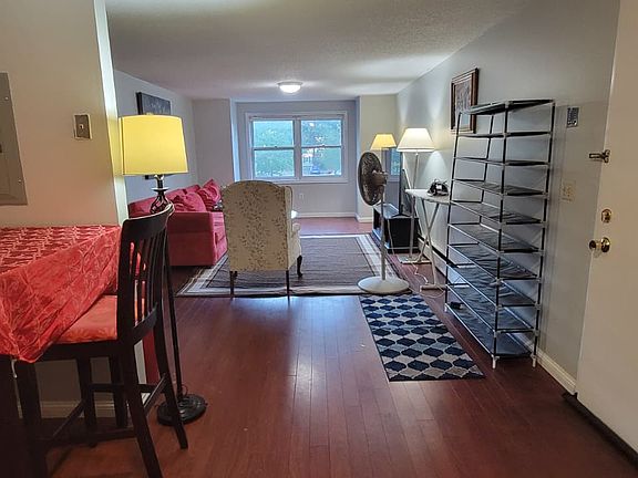 3rd image of 37 Alice Dr APT 128