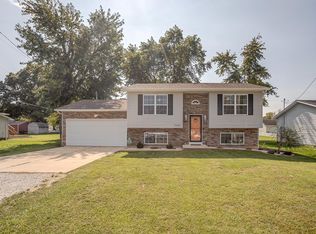 1214 Herbert St, South Roxana, IL 62087